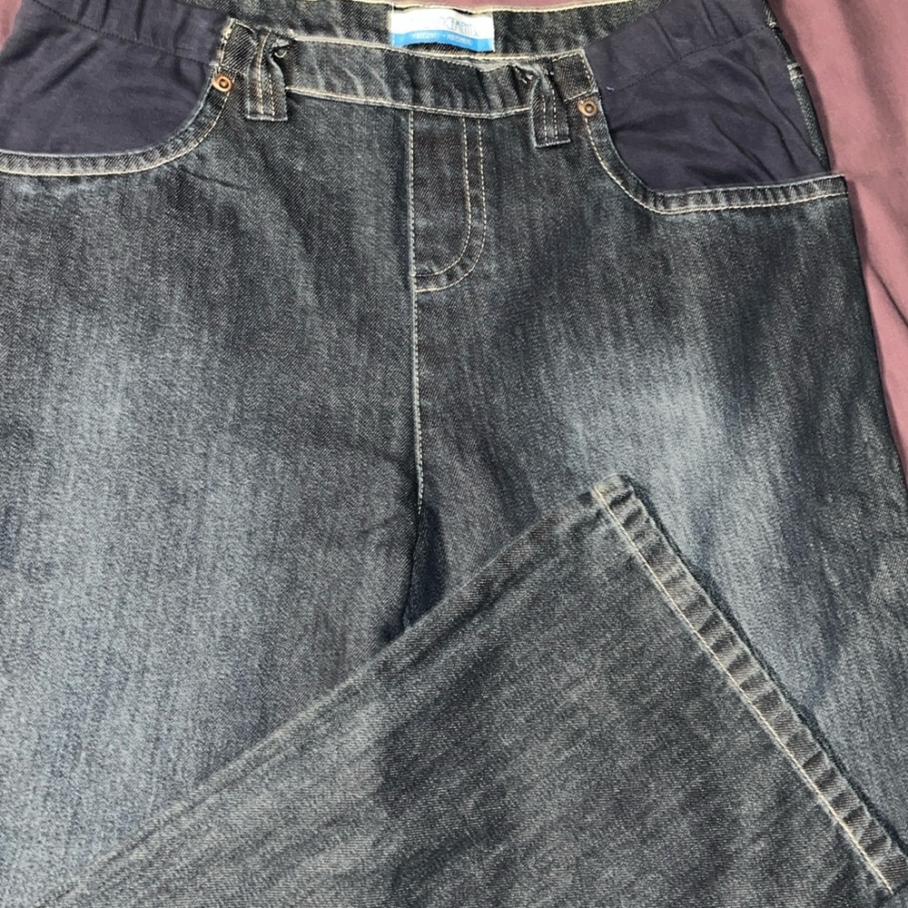NWOT Announcements maternity jeans! Size medium 8/10